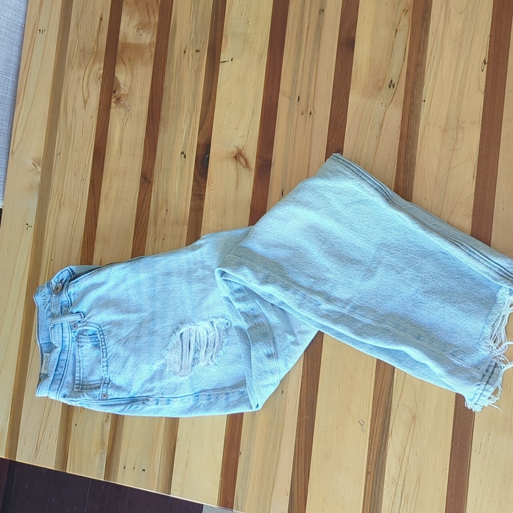 American Eagle Mom Jeans